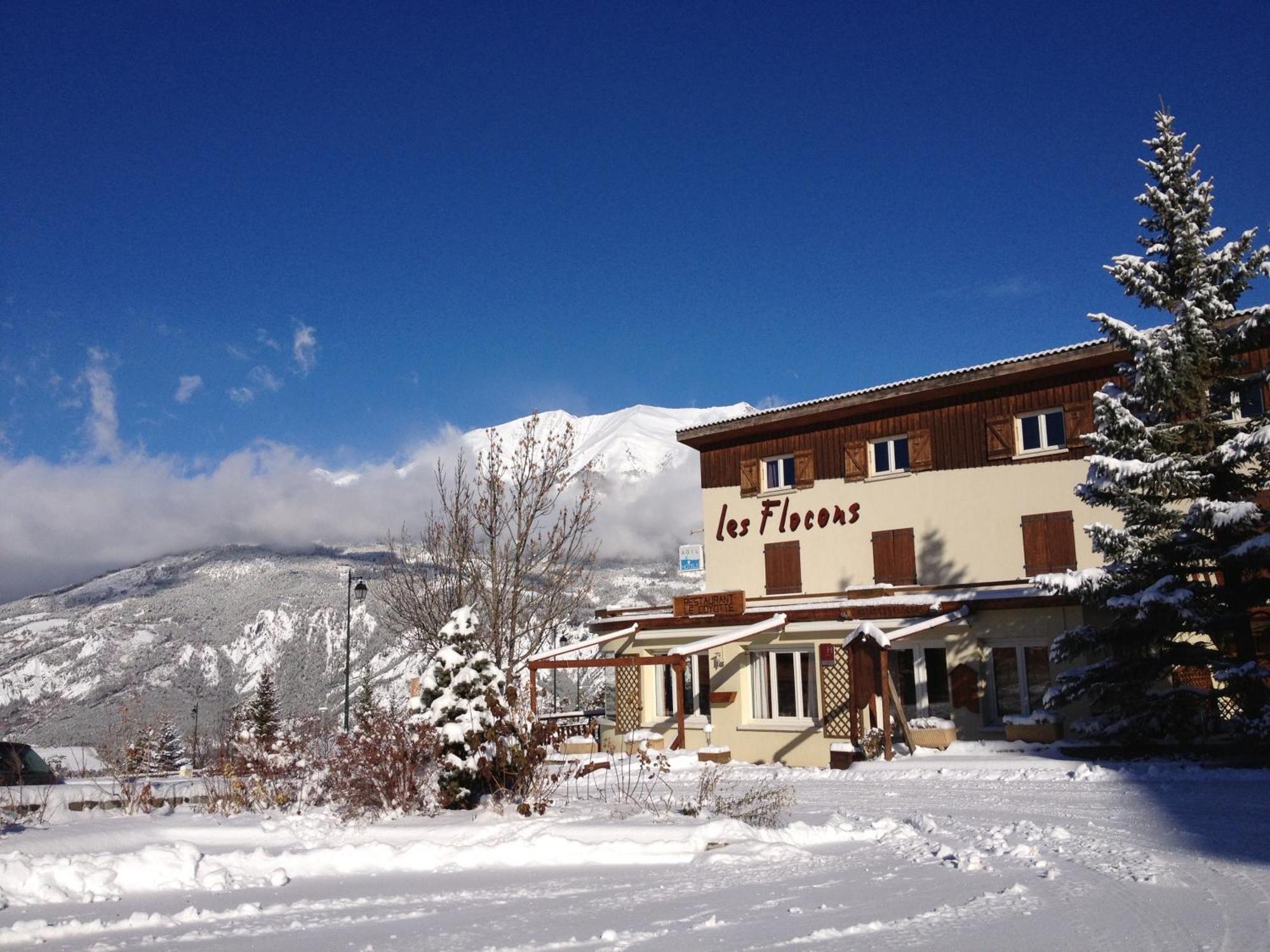 Hotel Les Flocons Le Sauze Exterior photo