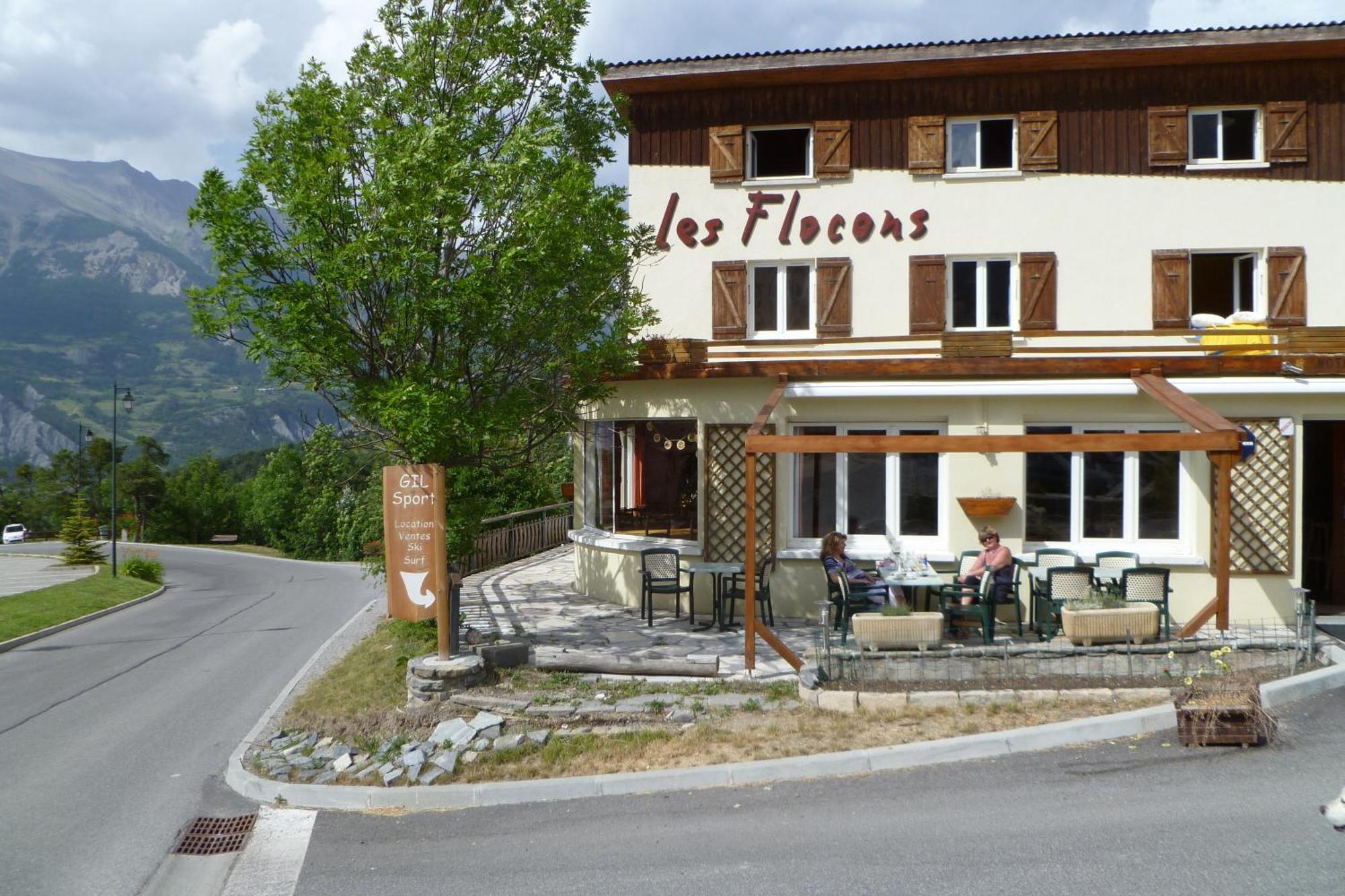 Hotel Les Flocons Le Sauze Exterior photo