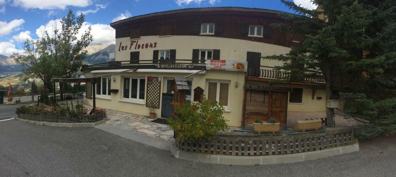 Hotel Les Flocons Le Sauze Exterior photo
