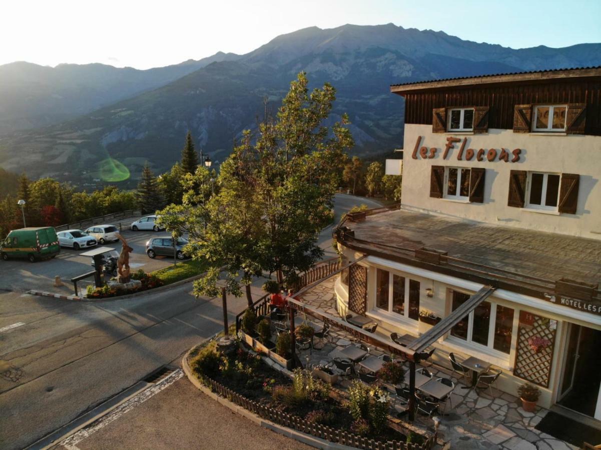 Hotel Les Flocons Le Sauze Exterior photo